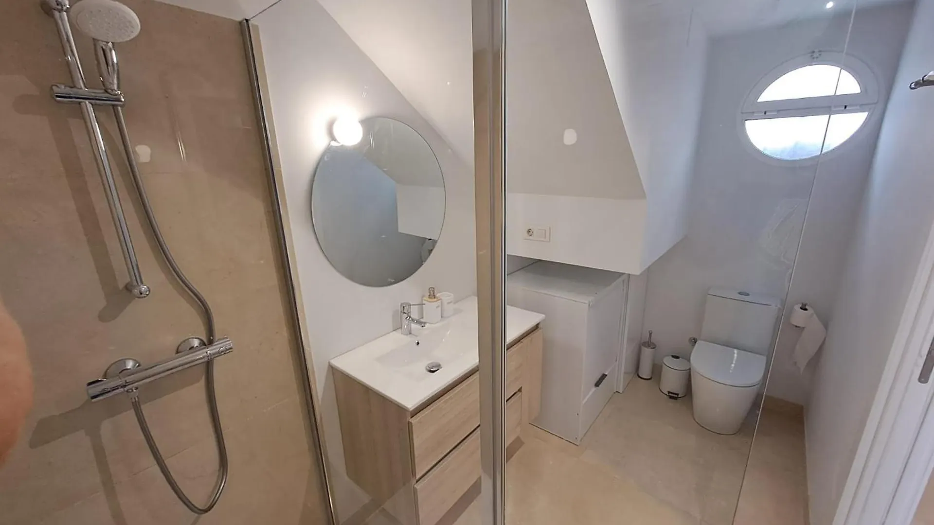 Precioso Apartamento En Nervion Siviglia